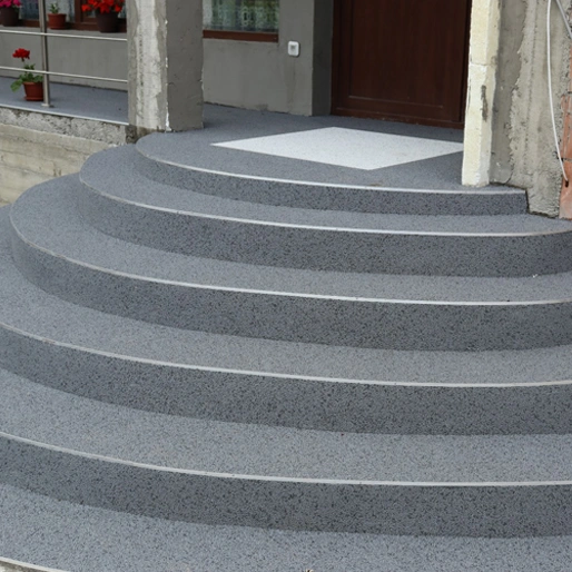 covor piatra naturala curte